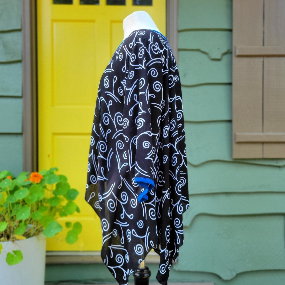 IguaNa Wearable Art Swirl Print Shark Bite Top | Lagenlook Whimsycore L - Picture 2 of 11